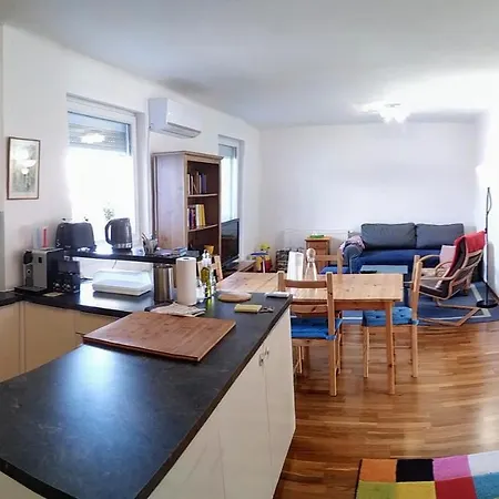 Appartement Family-Friendly Flat With Balcony à Vienne Extérieur photo