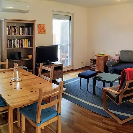 Appartement Family-Friendly Flat With Balcony à Vienne Extérieur photo
