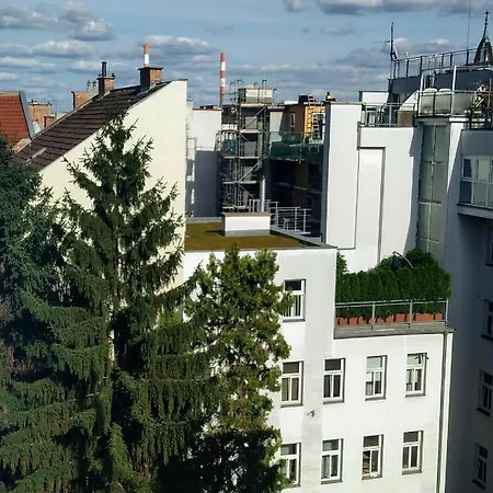 Appartement Family-Friendly Flat With Balcony à Vienne Extérieur photo